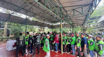 Mabes Polri Gelar Bhakti Sosial, untuk Ratusan Pengemudi Ojol di Ragunan